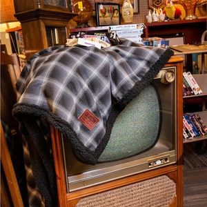 Dixxon Flannel Company “Static” Sherpa Blanket